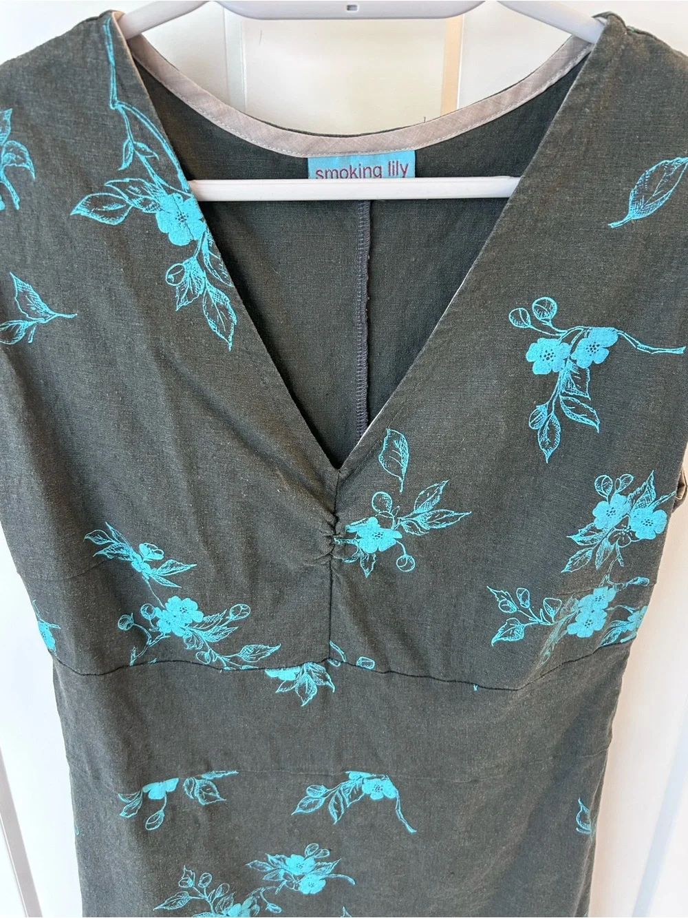 Smoking Lily Soft Charcoal Grey Floral V-Neck Midi Dress with Aqua Print - Picture 2 of 11